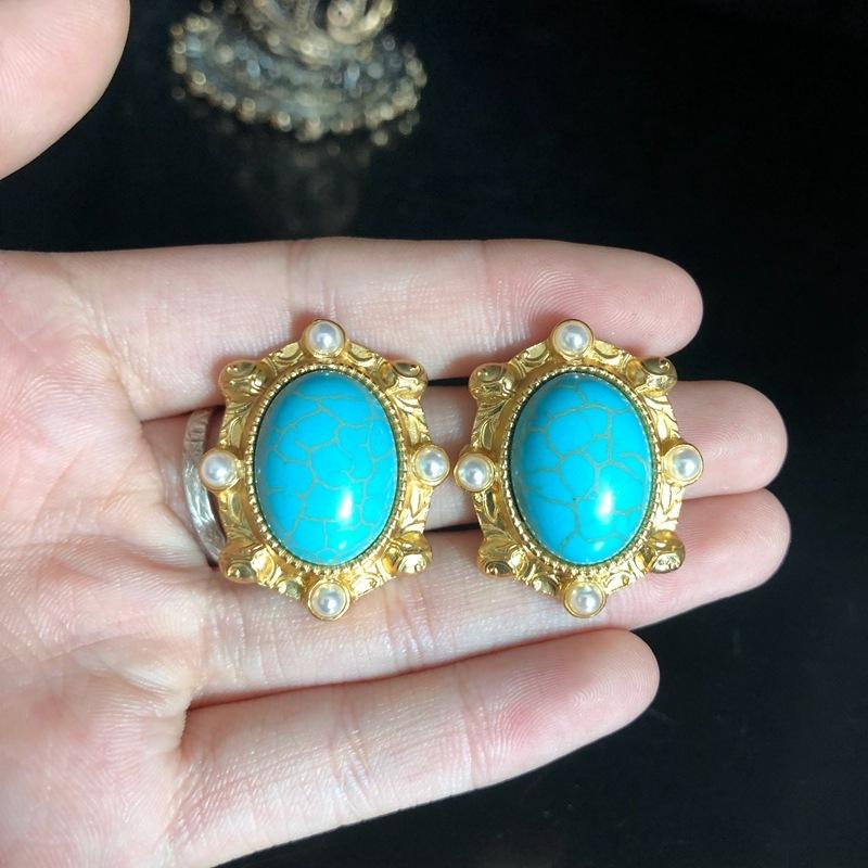 Retro Fashion Turquoise Short Gold Plated Necklace Earnail Set Elegant and Versatile Women's Jewelry