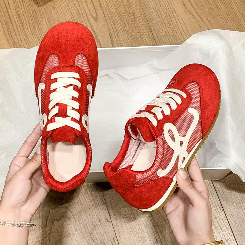 Retro color matching Forrest Gump shoes women's 2025 new comfortable and breathable = flat casual sports moral training shoes