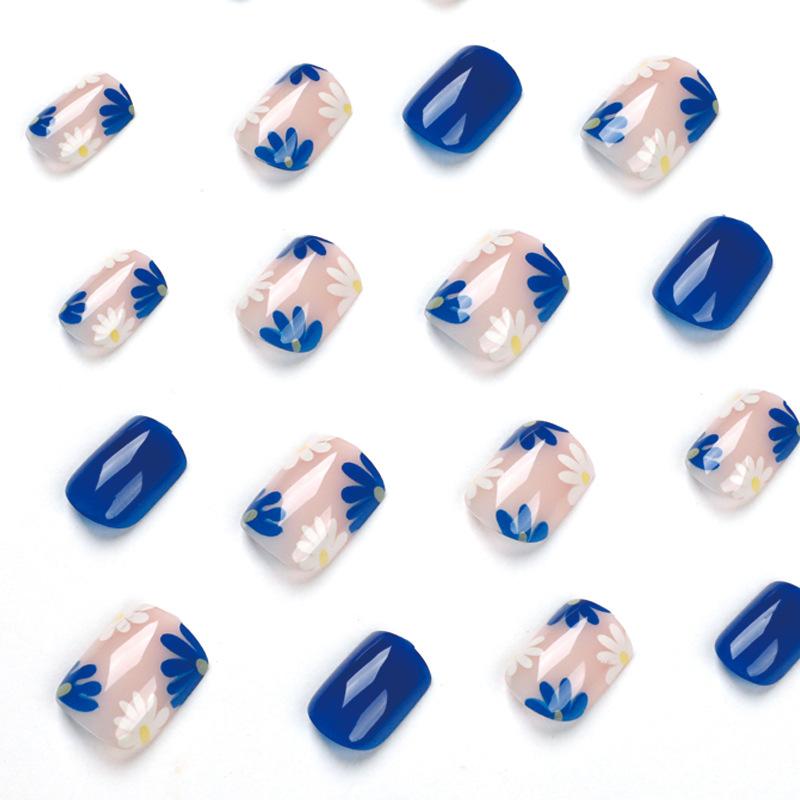 24 Pieces Wear Nail Short Blue and White Flower Nail Piece Nail Patch Nail Piece Removable Nail Nail Nail