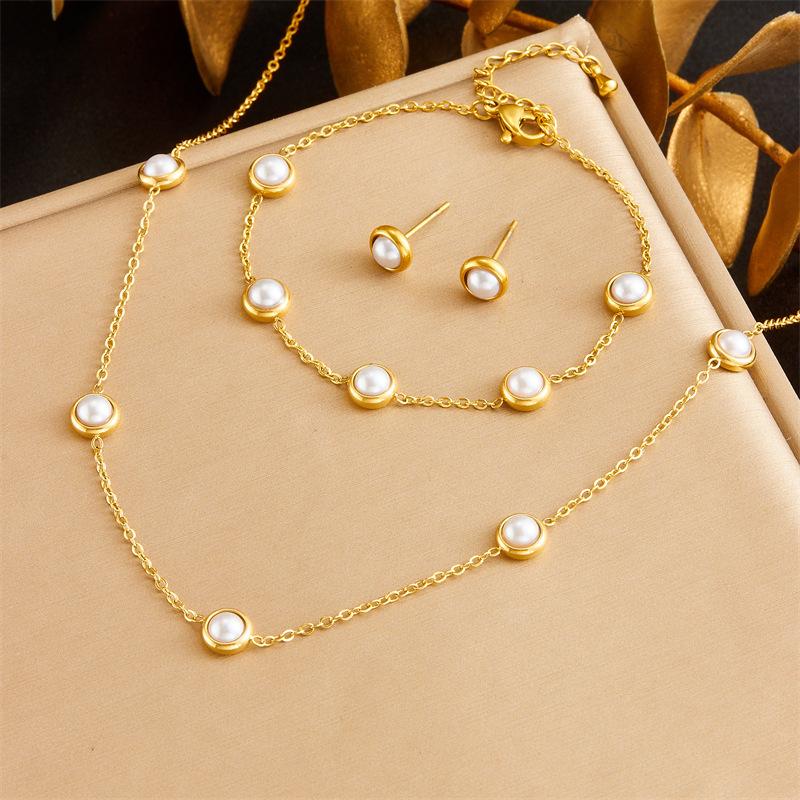 

Gold Plated Round Pearl Jewelry Set Necklace Bracelet Earrings for Women Stainless Steel белый