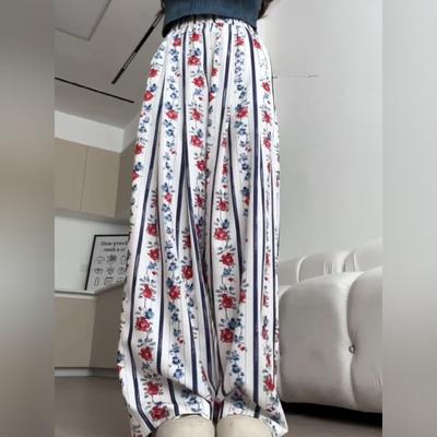 Faldas y pantalones para mujeres – Pantalones y bermudas