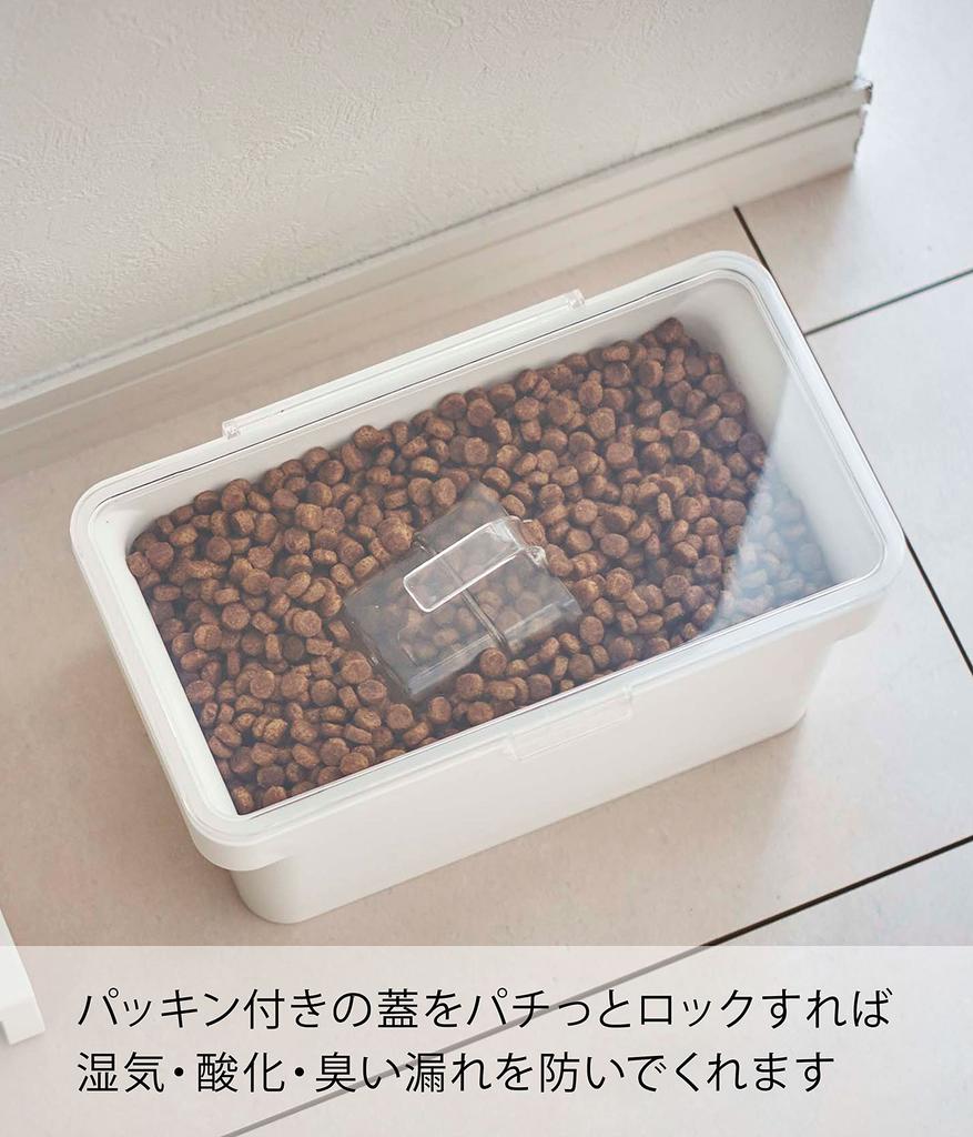 Yamazaki Tower Airtight Pet Food Storage with Measuring W28 X X Model 5609 Container, 1.5kg Capacity, Cup, White, Approx. D16.5 H12.2cm (Lid Open