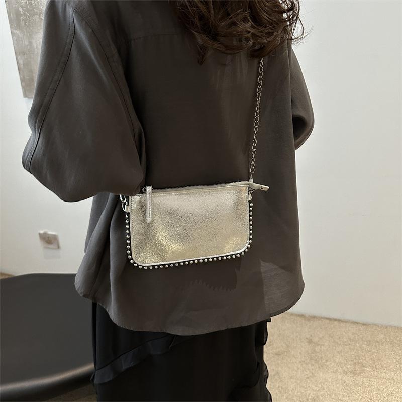 Fashion Street Pu Leather Underarm Tote Bag Rivet Korean Style Vintage Shoulder Bag Chain Strap Square Luxury Handbag Outdoor