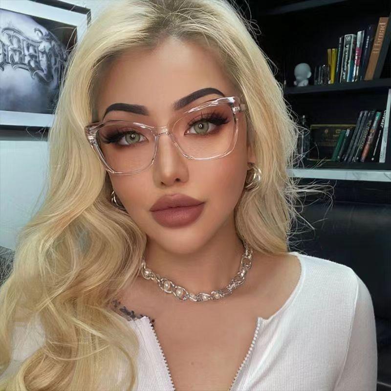 New Vintage Gradient Eyeglasses Anti Blue Light Myopia Transparent Cat Eye Glasses Frame Fashion Unique