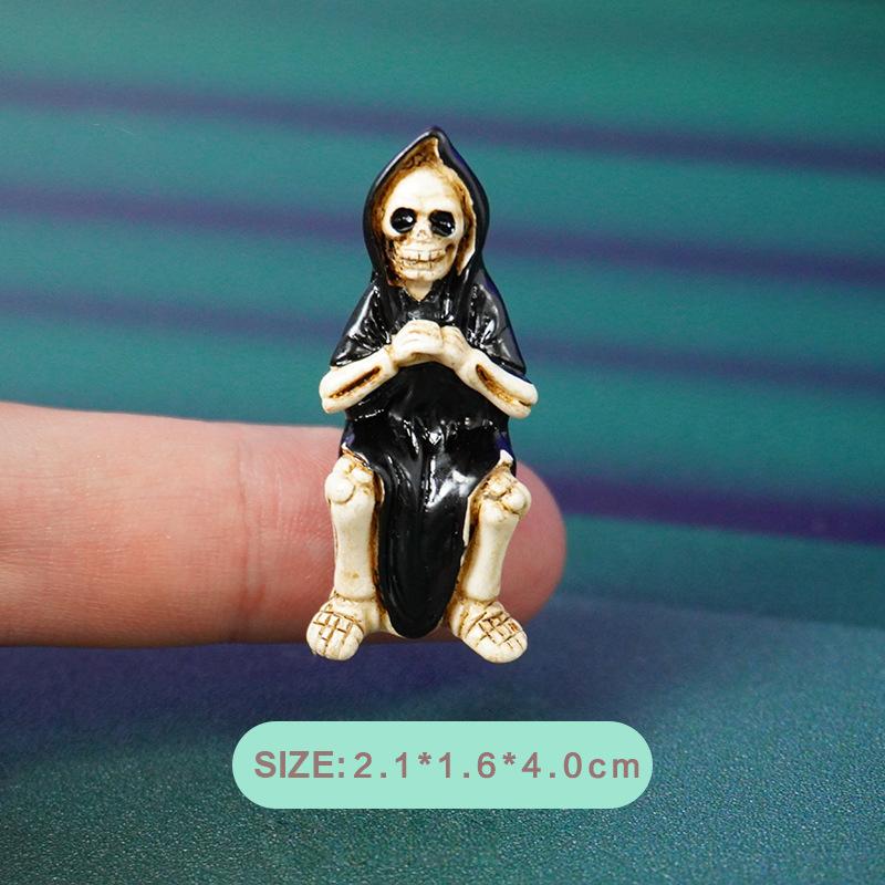 Mini Halloween Skeleton Pumpkin Bones Ornaments Micro Landscape Creative Miniature Figurines Diy Home Desktop Decoration Gifts