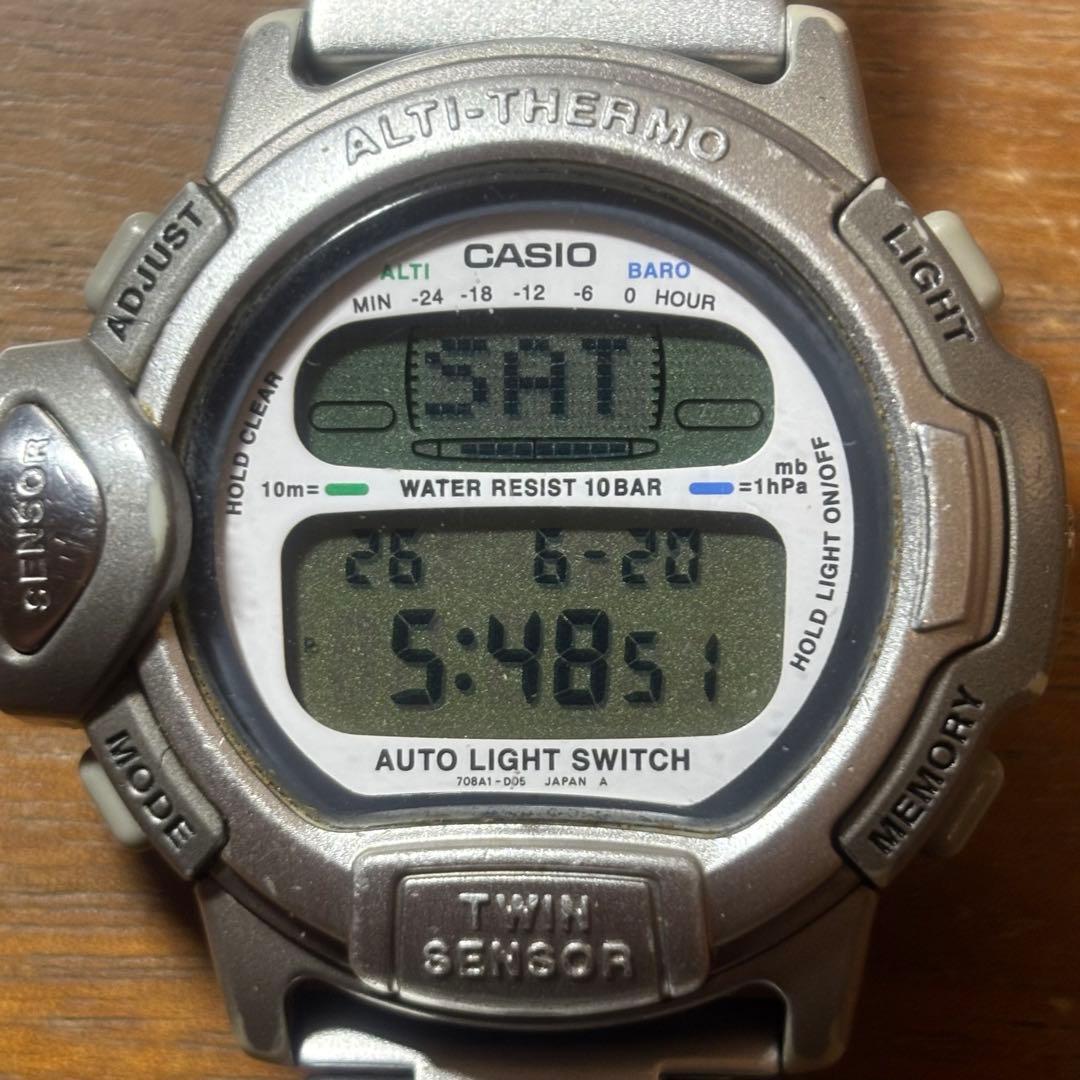 Used [Working item] CASIO PRO TREK Ley watch with box and extra pieces