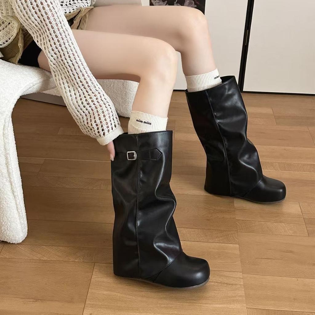 Popular fresh and sweet small man looks tall Martin boots with skirt versatile temperament lady boots woman