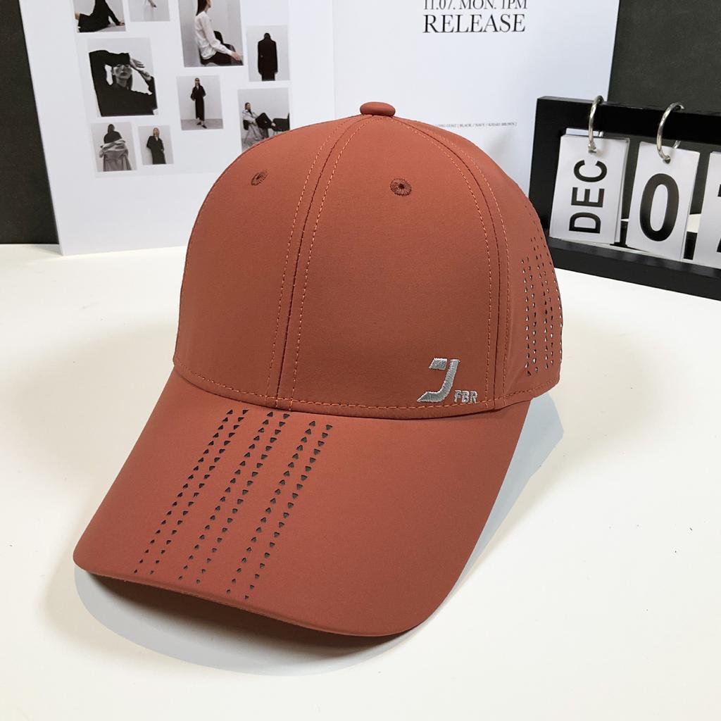 Spring And Summer High-End Fashion Baseball Cap Simple Casual Versatile Outdoor Travel Shade Sports Cap