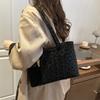 Retro Casual Large Capacity Tote Bag With Zipper Closure For Daily Use
