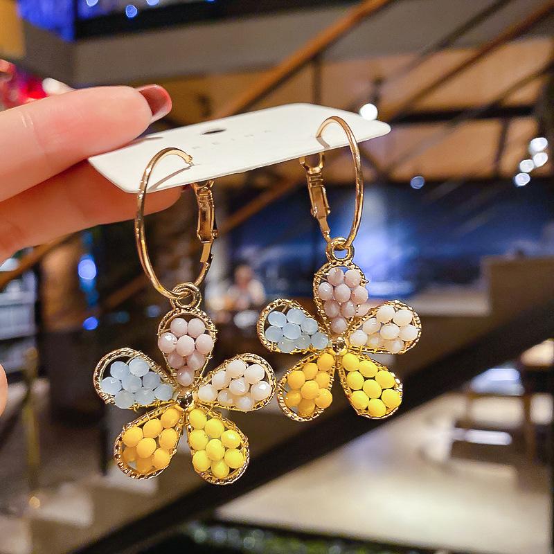 Colored Rice Beads Five-petaled Flower Ear Buckles Small Fresh and Sweet Versatile Earrings 2025 Early Spring New Atmosphere Earrings