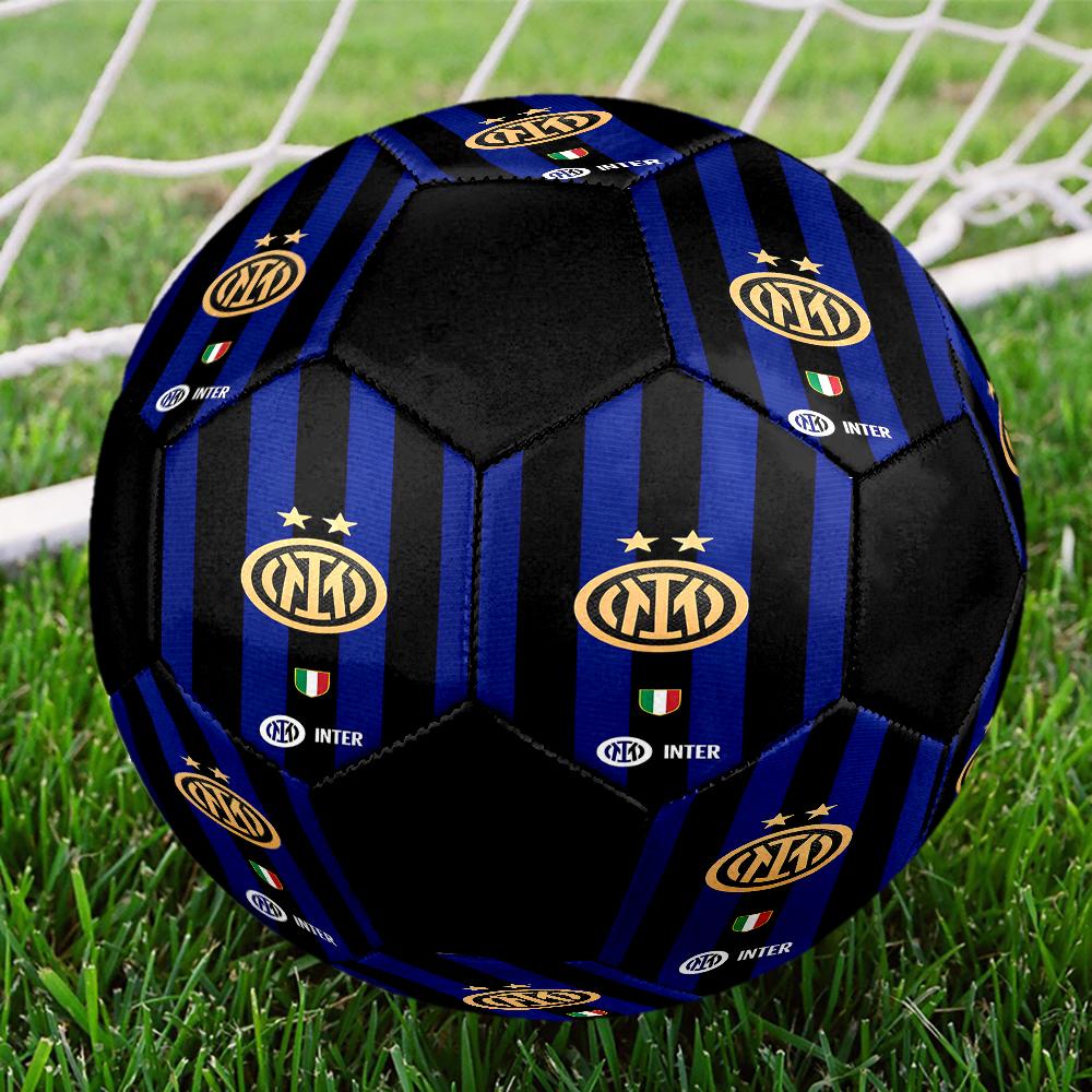 Pallone da Calcio Taglia 5 Tema Inter Milan, Adatto Sia per Partite Indoor che Outdoor, un Regalo Adatto a Tutti.