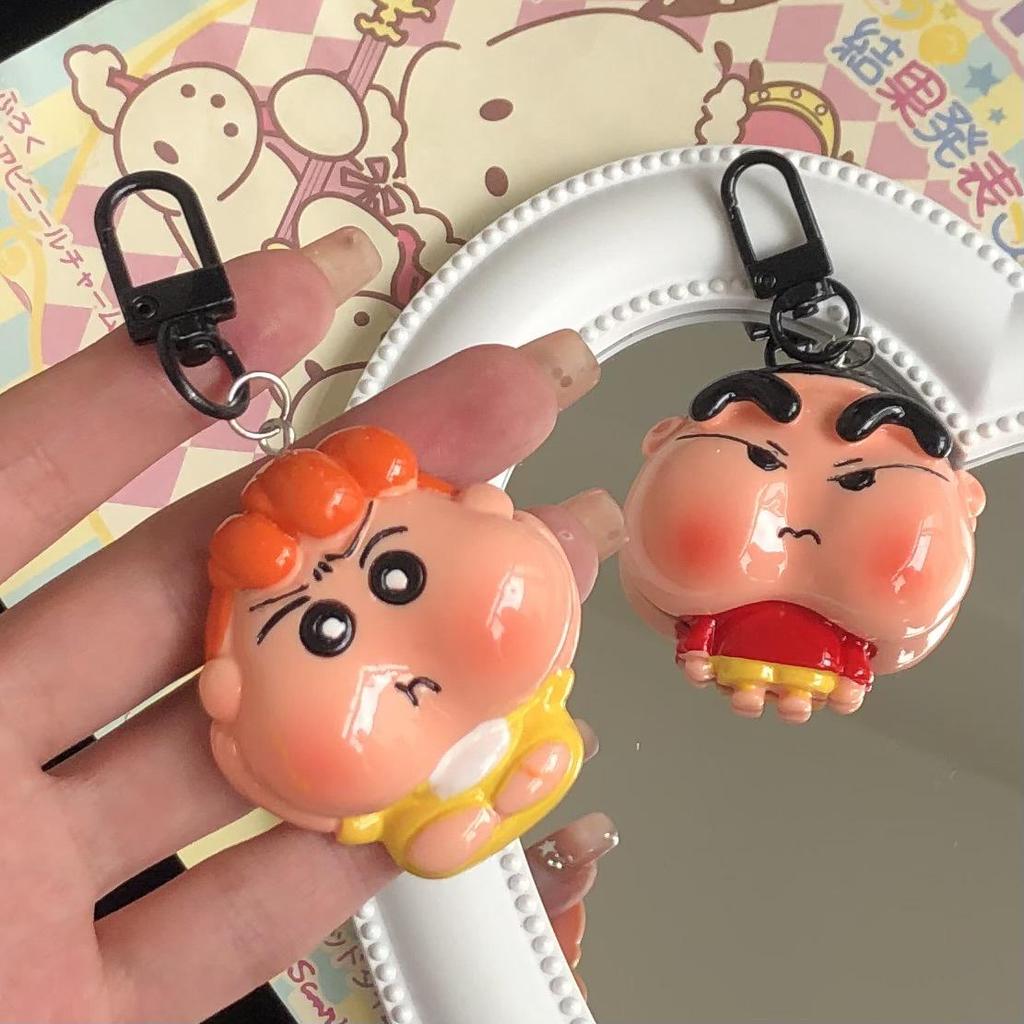 Crayon Shin-chan Sunflower Heart Keychain – Cute & Funny Japanese Pendant for Besties or Couples
