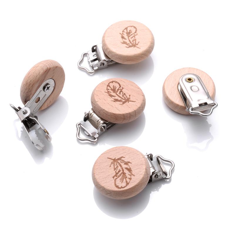 1Pcs 21 Style Baby Beech Pacifier Clips Heart Animal Rainbow Pattern Wooden Metal Clips for Nipple Holder Dummy Clip Soother