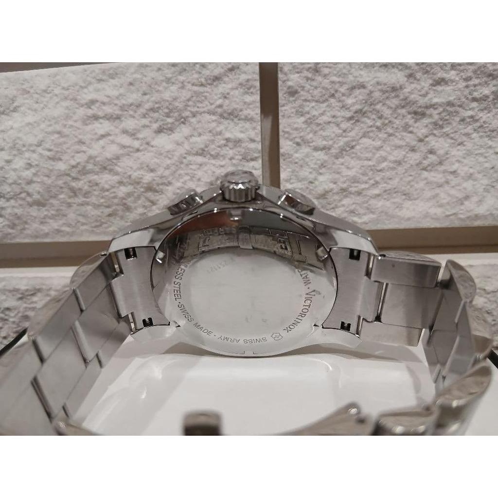 Used VICTORINOX/chronograph Wristwatch/battery Replaced May 4, 2020/operation Normal