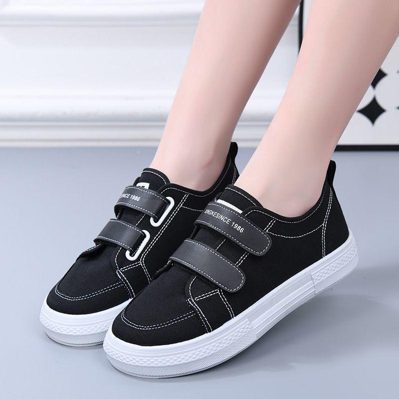 Summer New Breathable and Comfortable Fabric Shoes with Thick Soles Casual and Fashionable Black and White