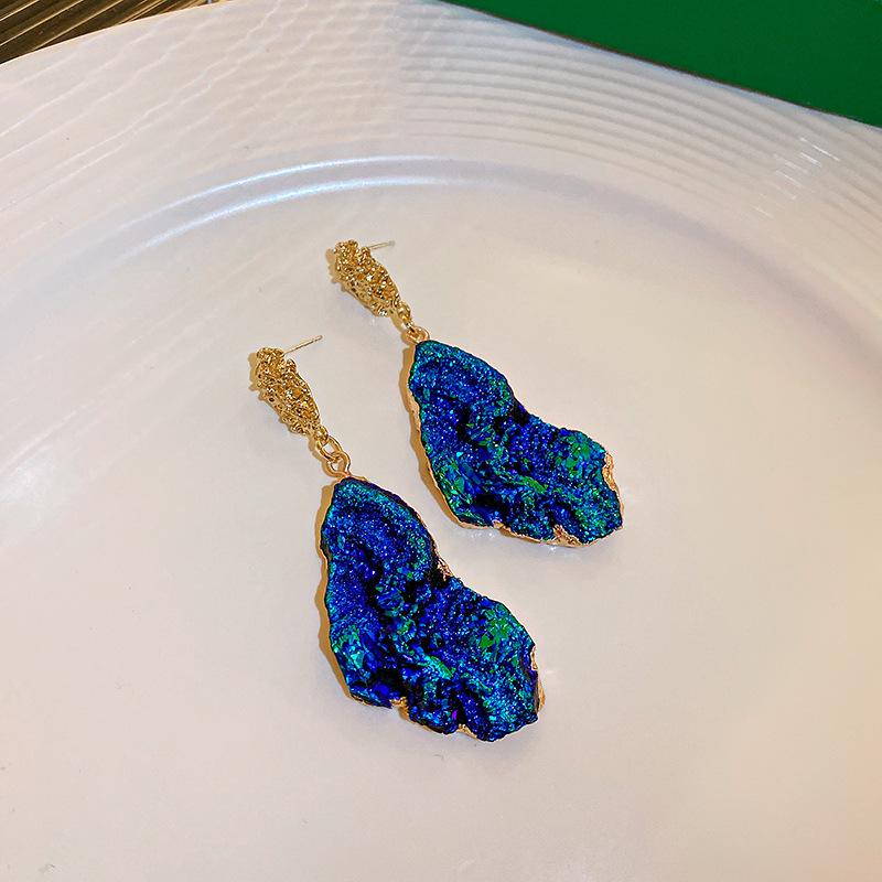 Light Luxury Flower Pattern Tassel Earrings: Niche Design with High-End Versatile Appeal
