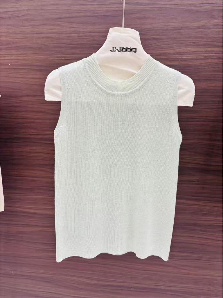 2026 Summer Women's Knit Sleeveless Vest: Round Neck Slim Fit Layered Base Shirt
