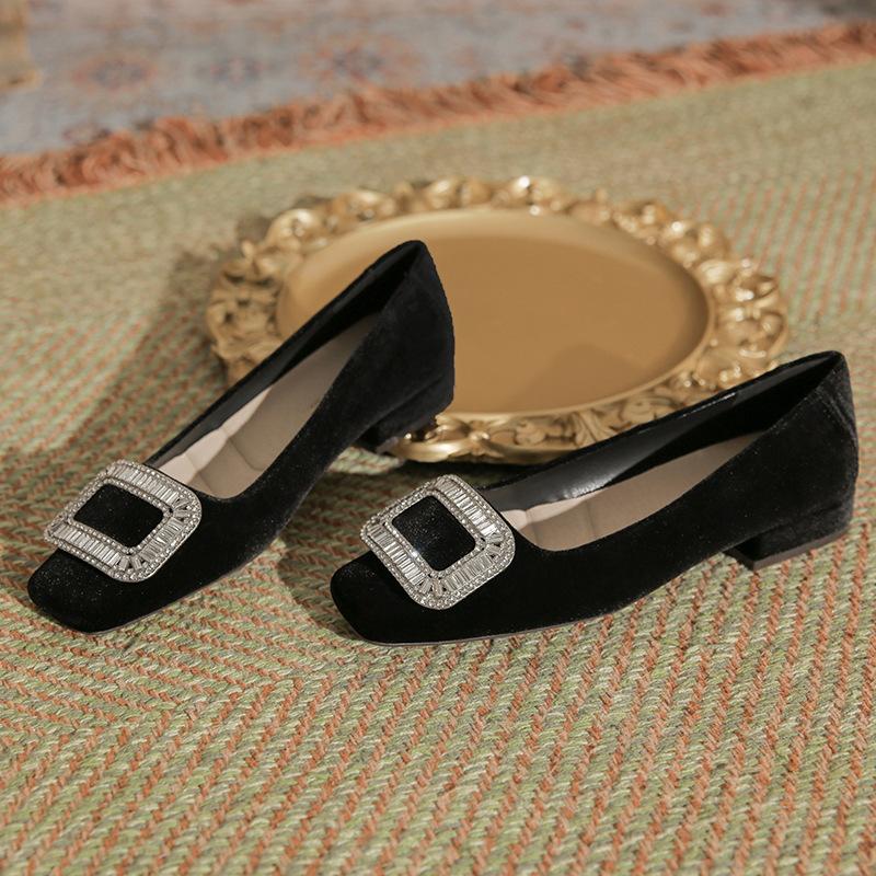 

Square head thick heel flat shoes women s 2025 new autumn and winter black suede banquet comfortable temperament Internet celebrity rhinestone shoes 35