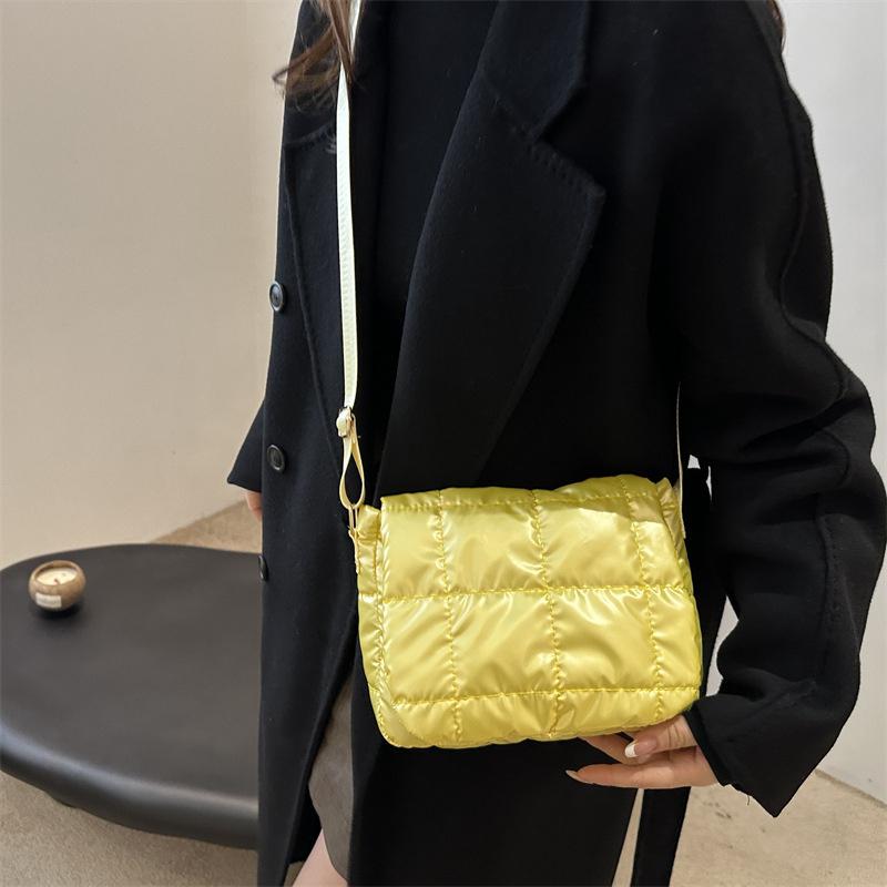 Yogodlns Women Elegant Quilted Shoulder Bags Cloud Pleated Bubbles Crossbody Bag Fashion Simple Solid Color Commute Shopping Bags