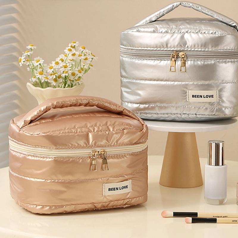 Portable and Fashionable Toiletry Bag Large Capacity Waterproof for Travel Cosmetic Organizers for Women