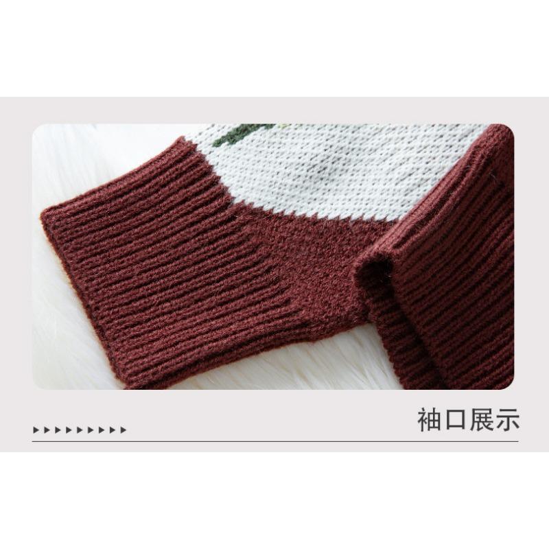 Kontrastowy kolorowy żakardowy sweter damski zapinany na jeden guzik, na jesień i zimę