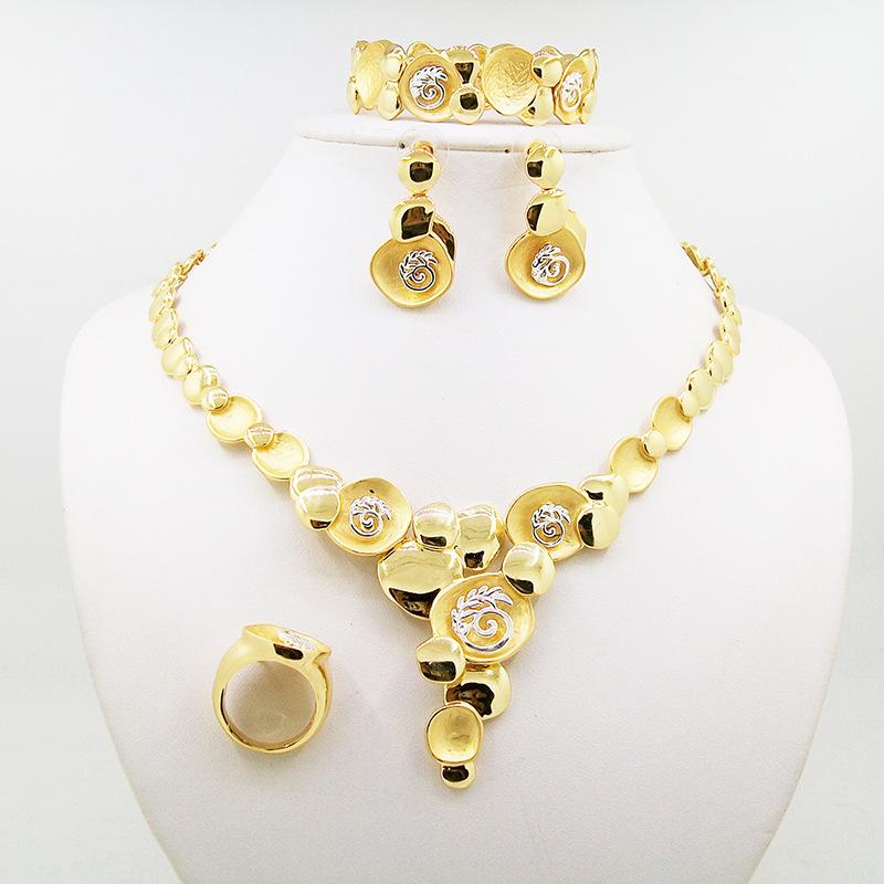

Four-Piece Jewelry Sets in Real Gold & K Gold