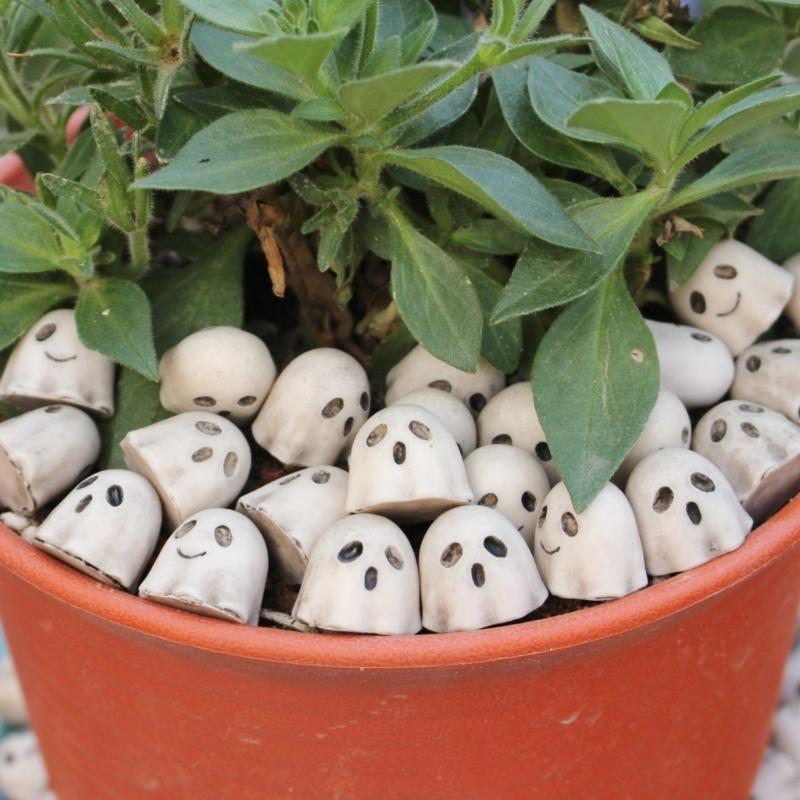 Halloween Ghostly Figurines Centerpieces Scary Resins Ghostly Statue Garden Decors Halloween Decors for Porch Lawn