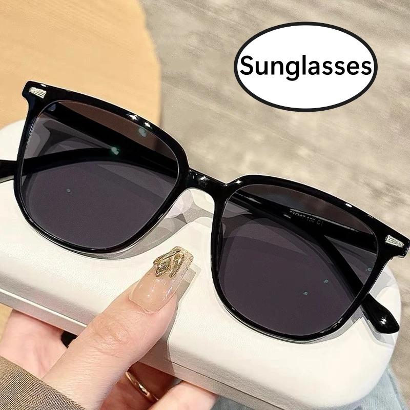Women's Fashion Square Sunglasses UV400 Protection Classic Large Frame Outdoor Driving Riding Sunglasses for Men and Women