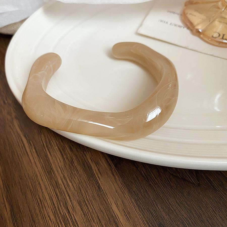 Dopamin Ombre Geometrischer Harzarmreif: High-End Europäischer & Amerikanischer Nischen-Modeschmuck