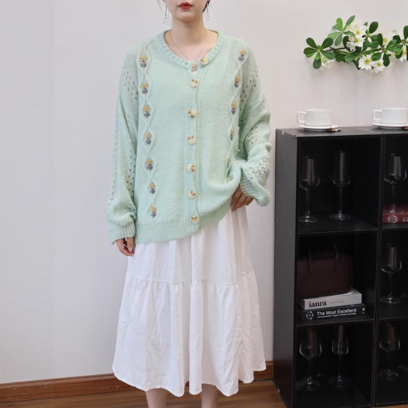 Early autumn new thin hollow embroidered knitted cardigan soft waxy loose gentle wind long sleeve sweater jacket women