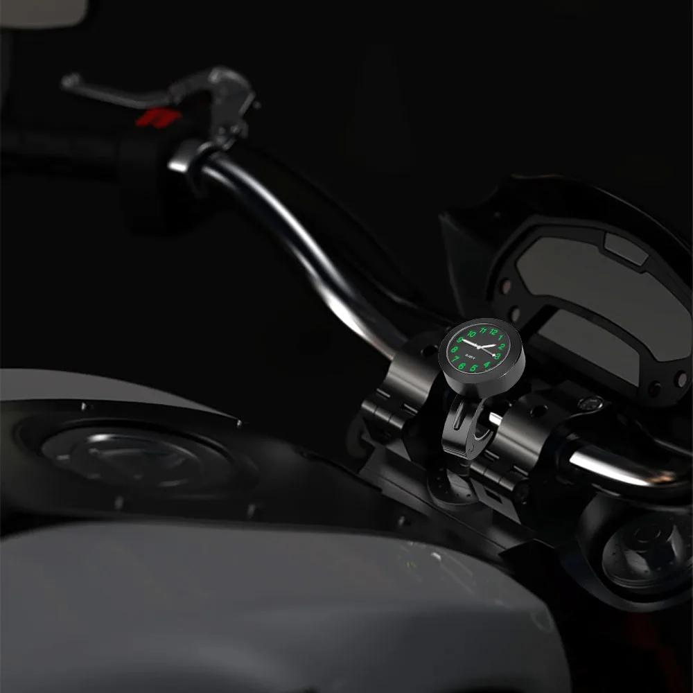 Orologio per Manubrio Moto Supporto per Orologio Moto in Alluminio Visione Notturna Impermeabile Antiurto Fibbia Orologio Luminoso per Scooter Bicicletta Moto