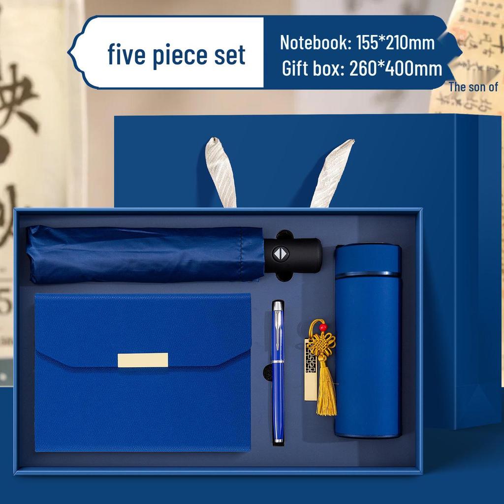 Exklusives Geschenkset: Maßgeschirm, Isolierbecher, Hochwertiges Notizbuch, USB-Speicherstick, Firmengeschenk