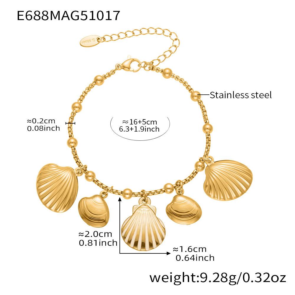 Qiong Yao Ocean-Style Shell & Fish Pendant Bracelet with 18k Gold PVD Plating