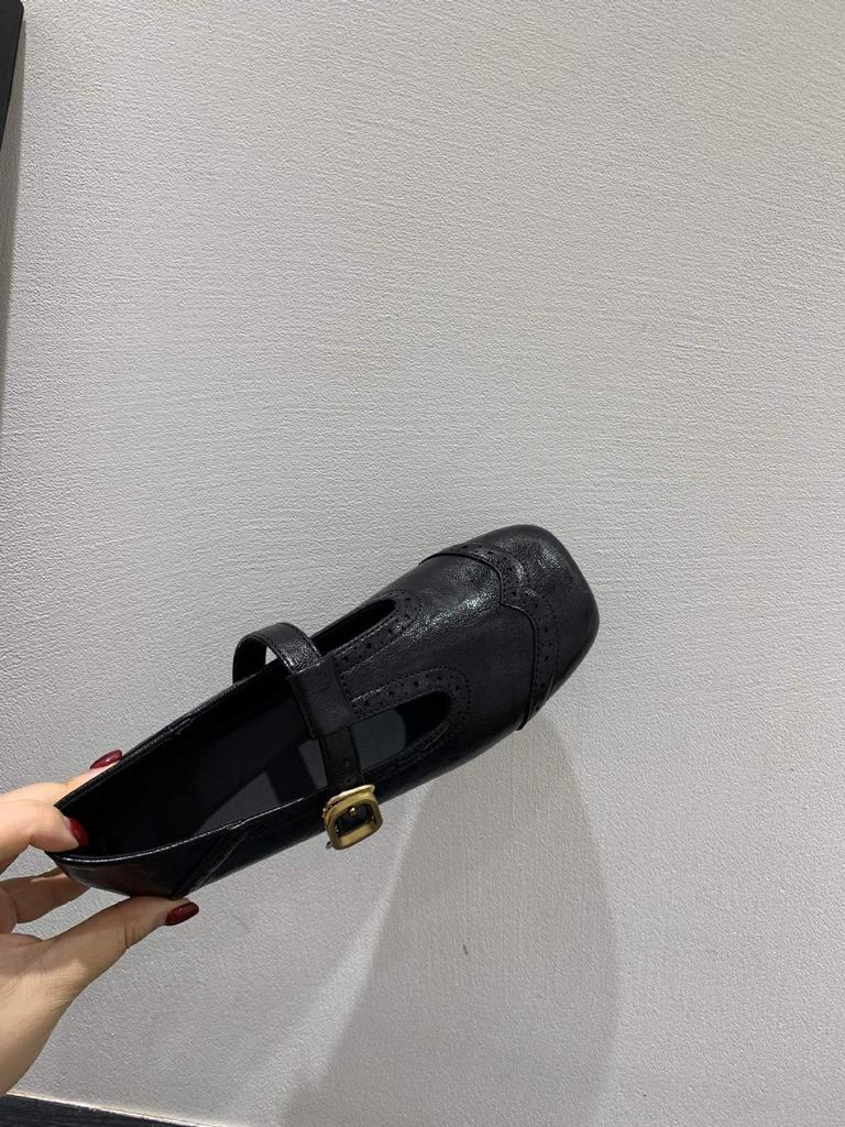 Retro Carved Square Head Shallow Mouth Single Shoes Flat-soled Small Leather Shoes Women's Niche Design French Mary Jane Shoes Autumn Women's Shoes