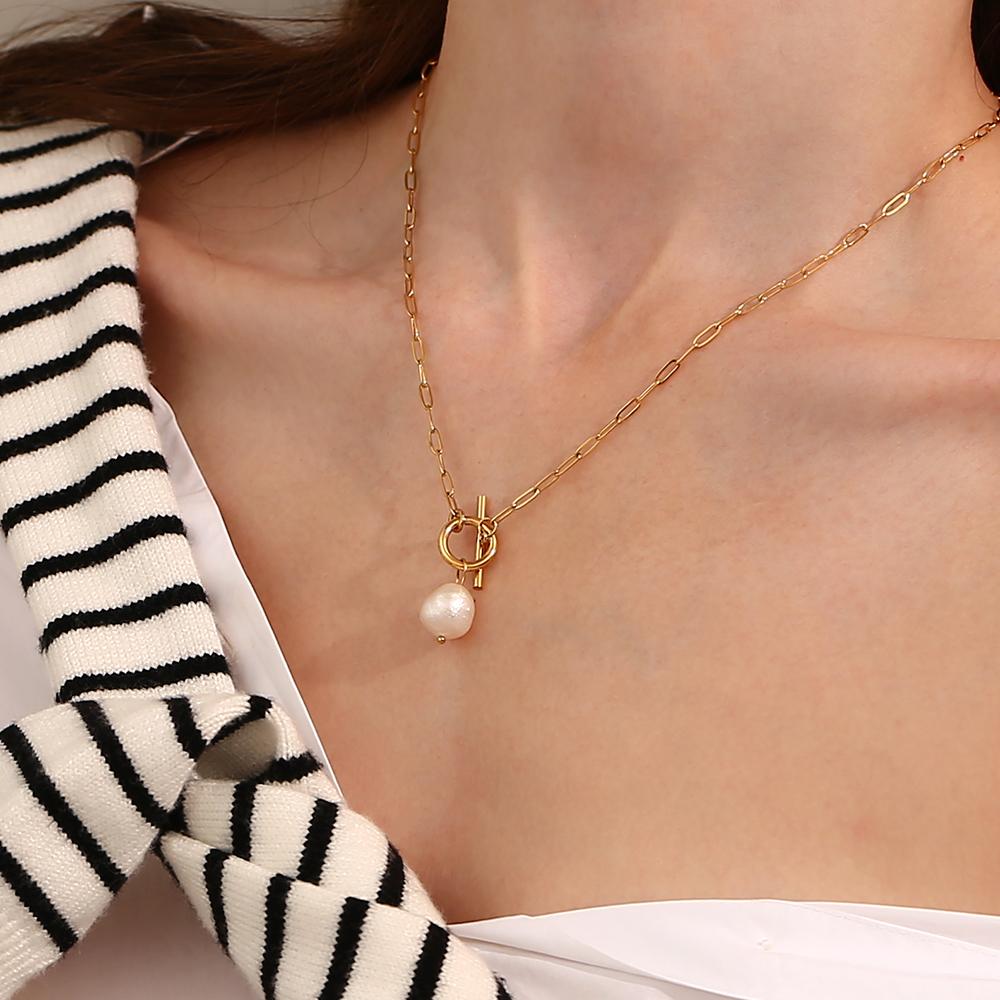 MamacitaSlay Elegant Baroque Freshwater Pearl Pendant Necklace OT Buckle 18K Gold Plated Waterproof Stainless Steel Necklace