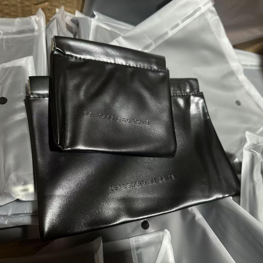 Clamshell Mini PU Earphone Case & Coin Purse - Candy Color Lipstick Storage Pouch