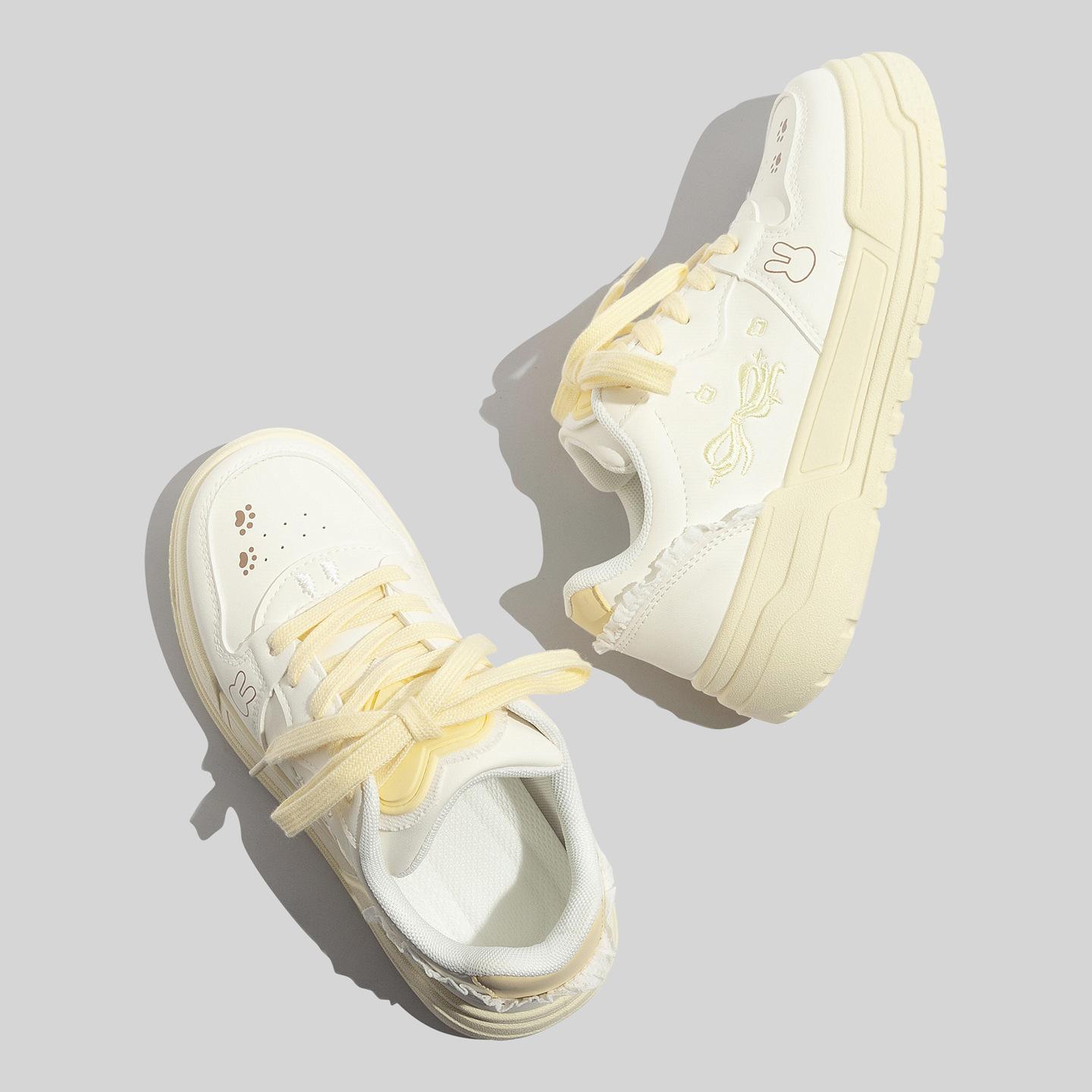 22 autumn new thick-soled casual cute high-value cartoon student sports shoes 35