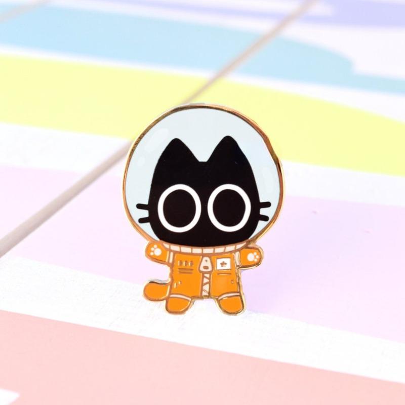 

Эмалированная булавка Astro Scaredy Cat Черный кот, Кошачья булавка, Кавайная булавка, Милая булавка, Жуткий, Космос, Астронавт, Рюкзак, Ремешок
