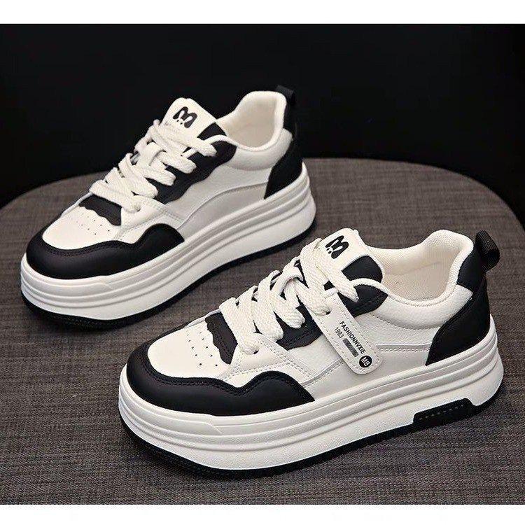 Versatile little white shoes women's shoes 2025 new autumn popular muffin sole fashion platform casual sports board shoes