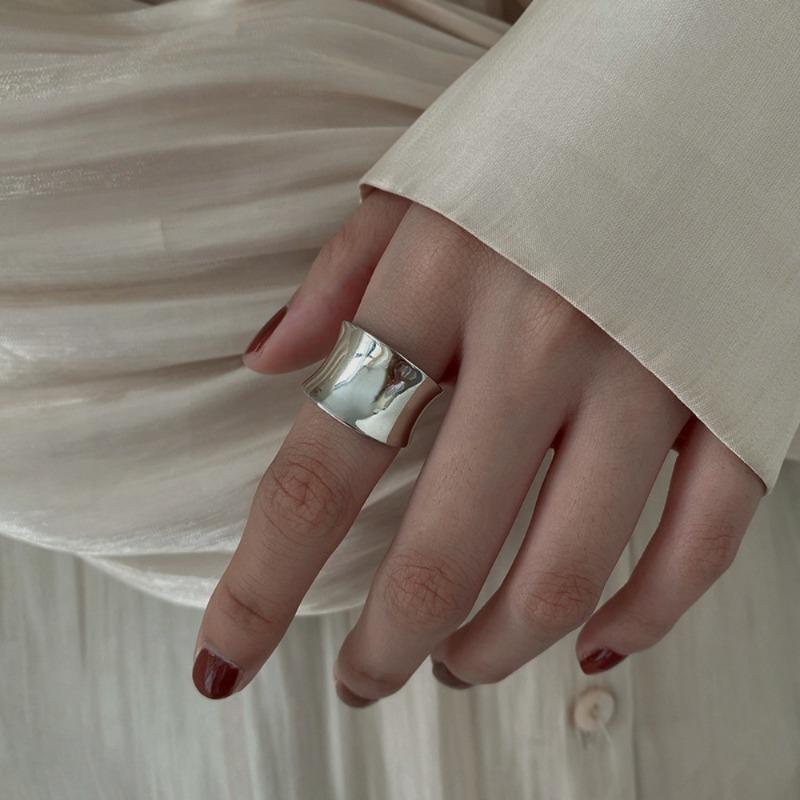925 Sterling Silver Retro Plain Silver Ring for Women Does Not Fade, Light Luxury, High-end Sense, Versatile Opening Fashion Personality Ring