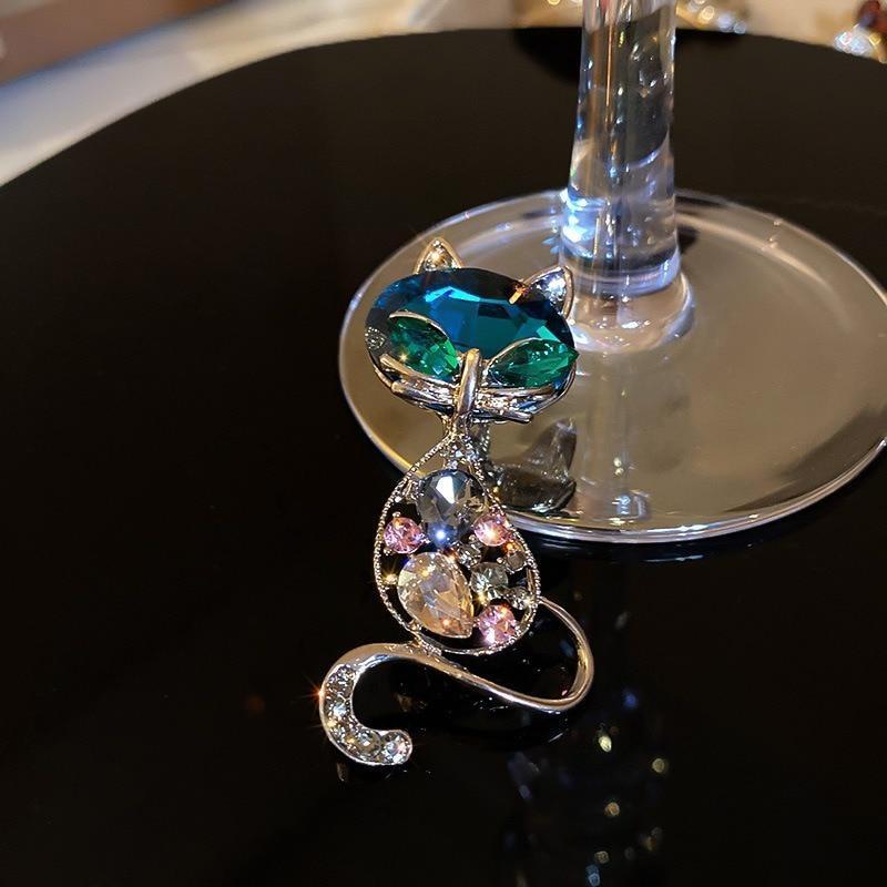 Opal Super Cute Kitten Cat Eye Stone Brooch Crystal Collar Creativity Dress Fashionable Style Sexy Wedding Accessories