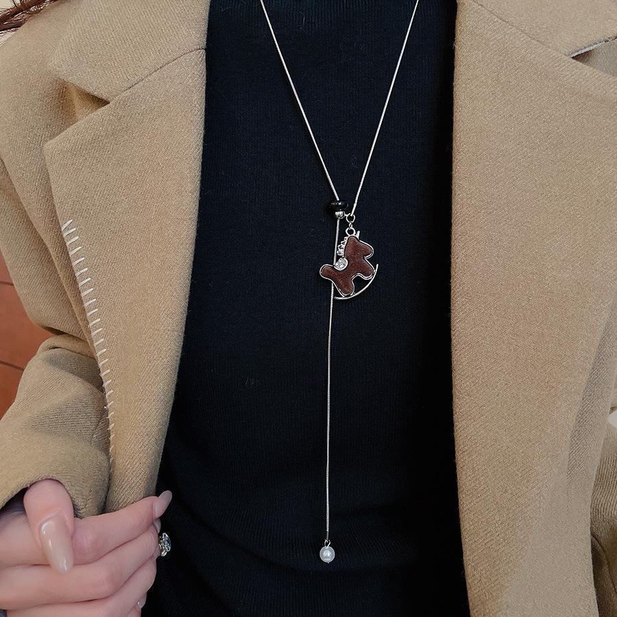 European & American Zircon Resin Rocking Horse Pendant Sweater Necklace - Versatile High-End Autumn/Winter Fashion