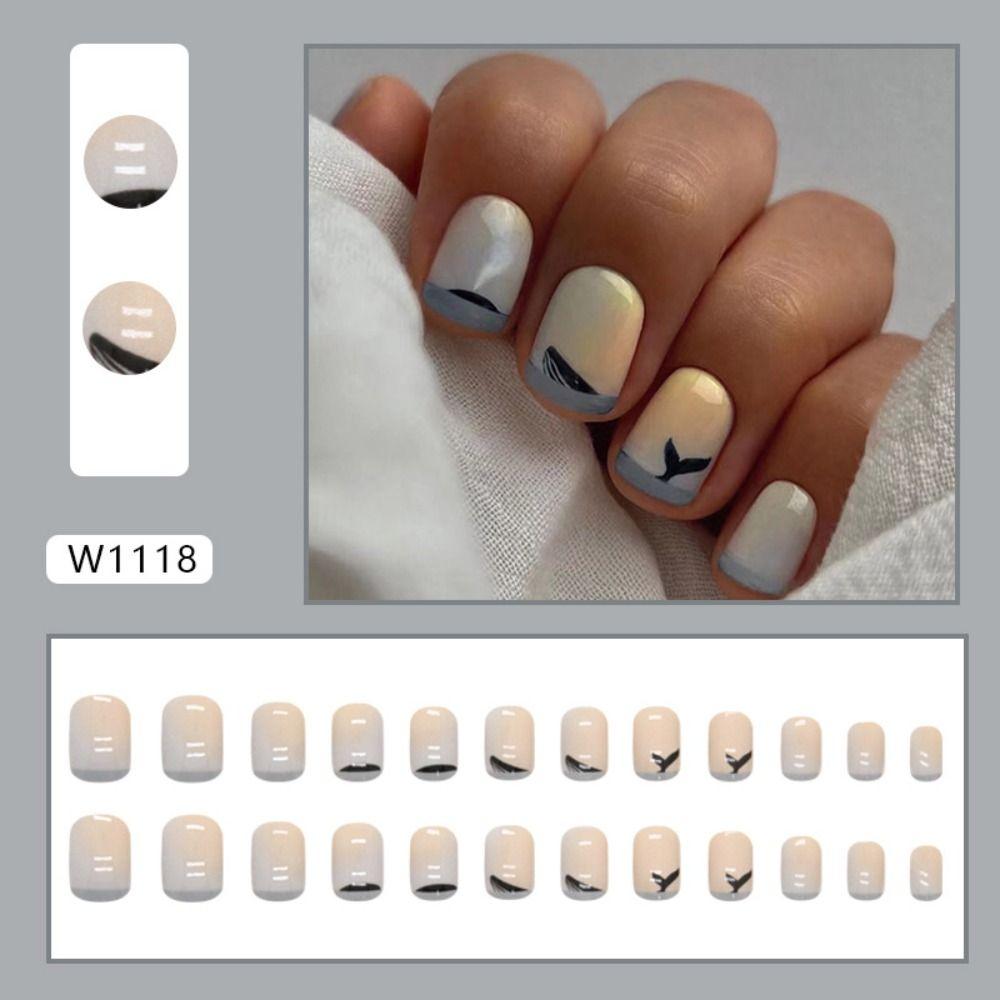 Short Round False Nails Black Snake Skin Nail Tips Fashion Fake Nails  for DIY