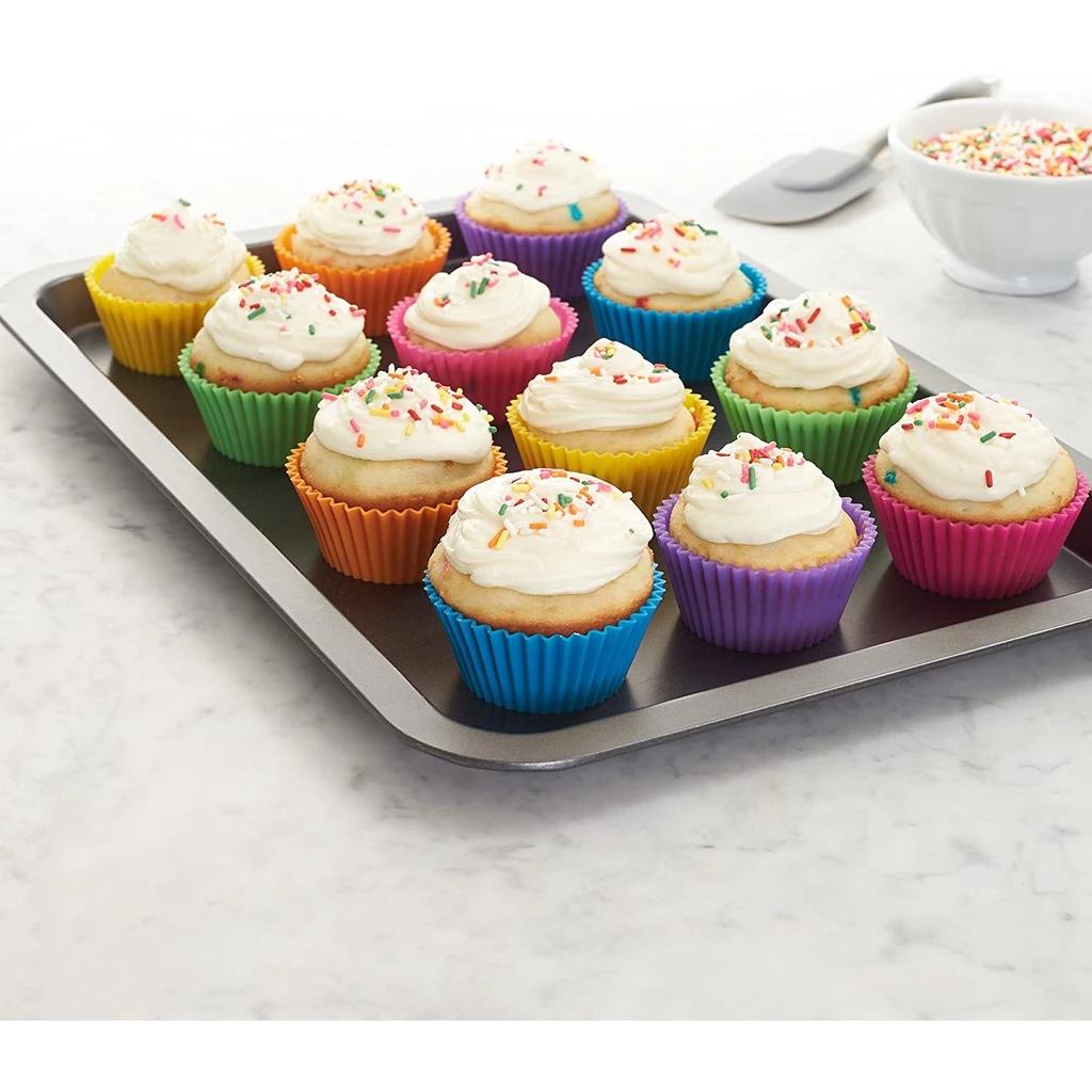 6 Stück Wiederverwendbare Silikon-Cupcake-Form Weihnachtsgeschenk Cupcake-Werkzeug Backform Backen Silikon-Muffin-Form für DIY in zufälliger Farbe