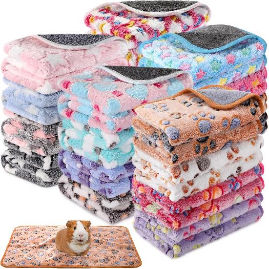 Newwiee 20 Pcs Small PET Fleece Blanket Washable Waterproof Small Animal Cage Bedding Guinea Pig Puppy Dog Cat Pee Pad Liner Accessories(12 x 12