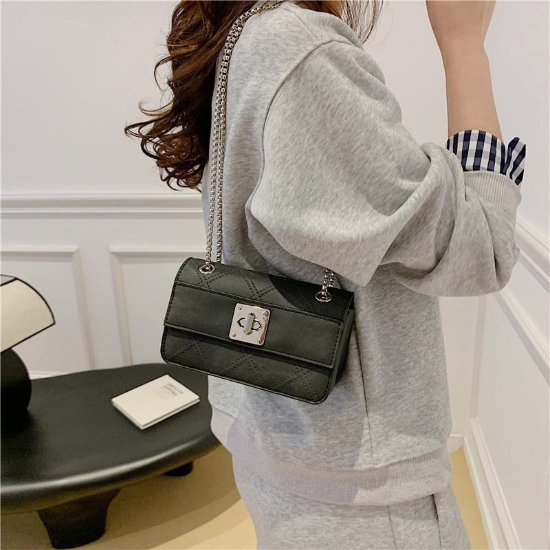 Chain Bag Women's New Fashion Small Square Bag Shoulder Messenger Bag