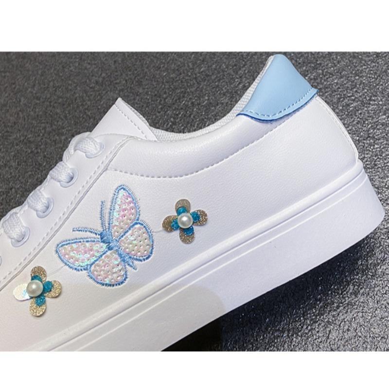 Damesko som puster med flate såler, Sportssko med lærreim, Fritidssko