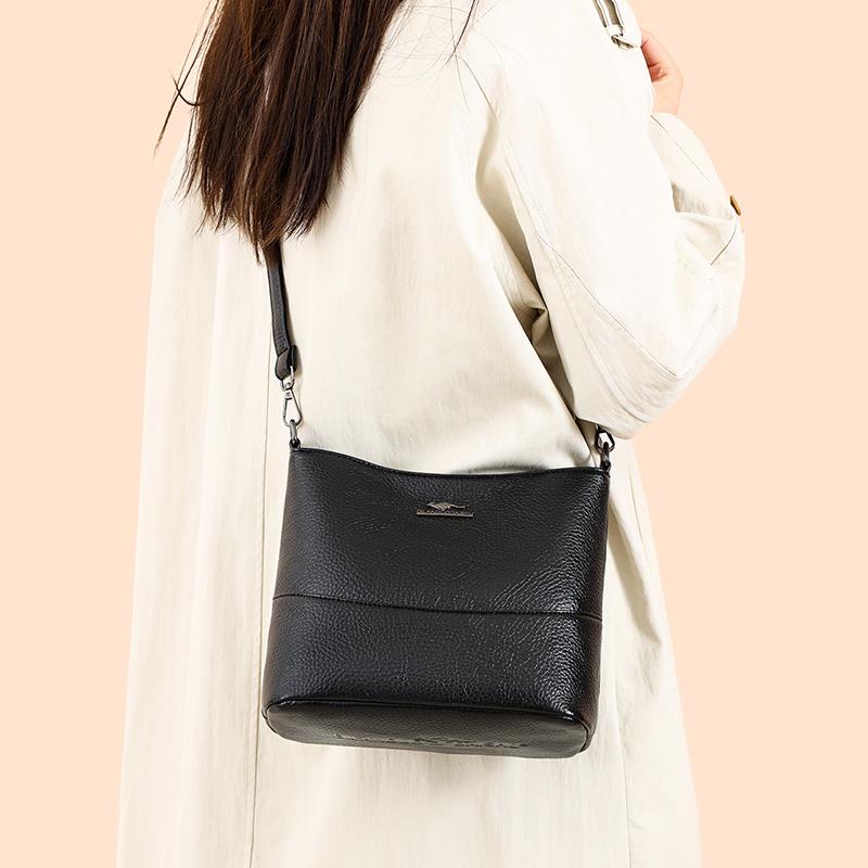 Multi Functional Casual Crossbody Bag PU Soft Leather Retro Crossbody Bag Women's Shoulder Bag Simple Casual Bag