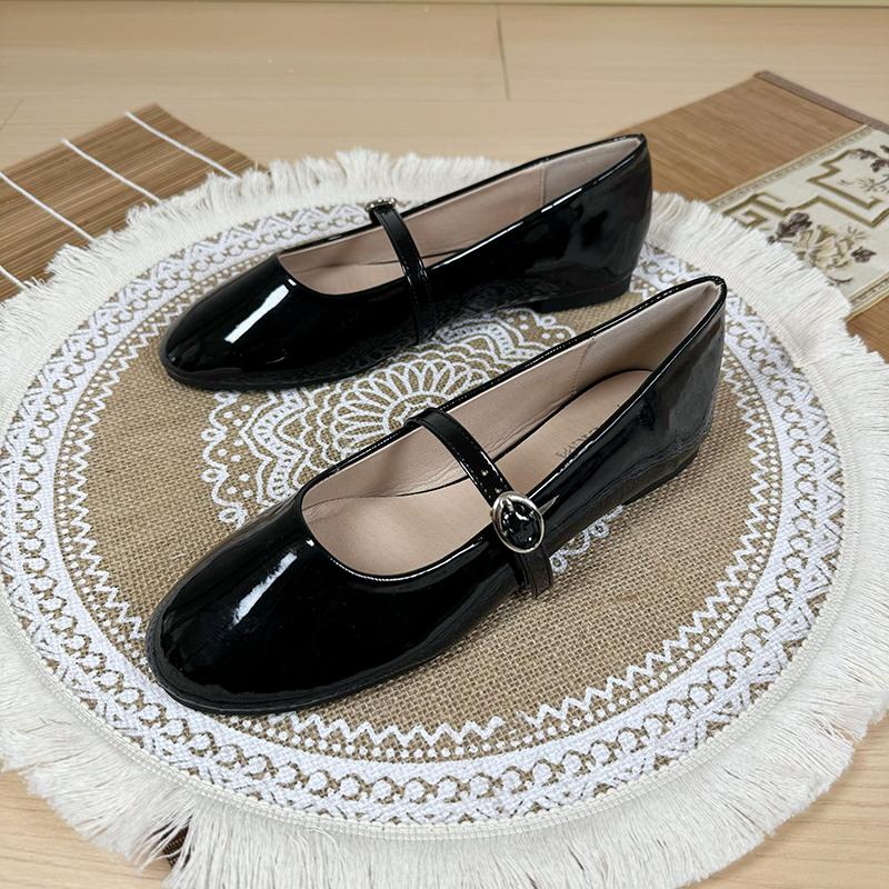 Fashion Flat Shoes Women's Spring Summer Casual Mary Jane Shoes Retro Shallow Round Toe Patent Leather Large Size Women's Shoes 42 43