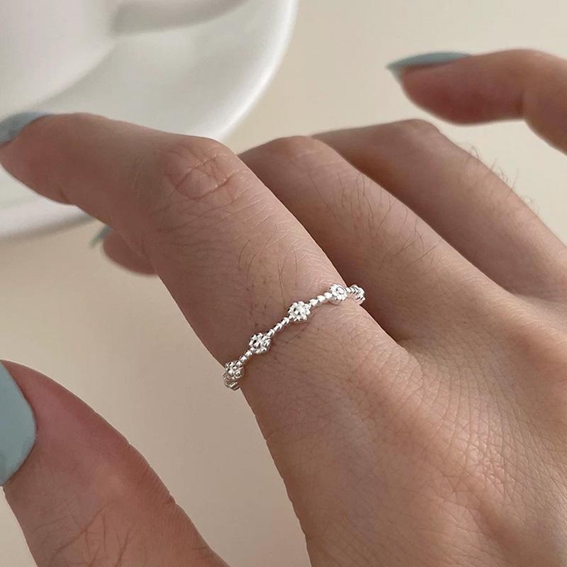 Sweet Cool Wind Empty Flower Opening Ring Female Niche Design Sense Simple Personality Fashion Versatile Ring Ring